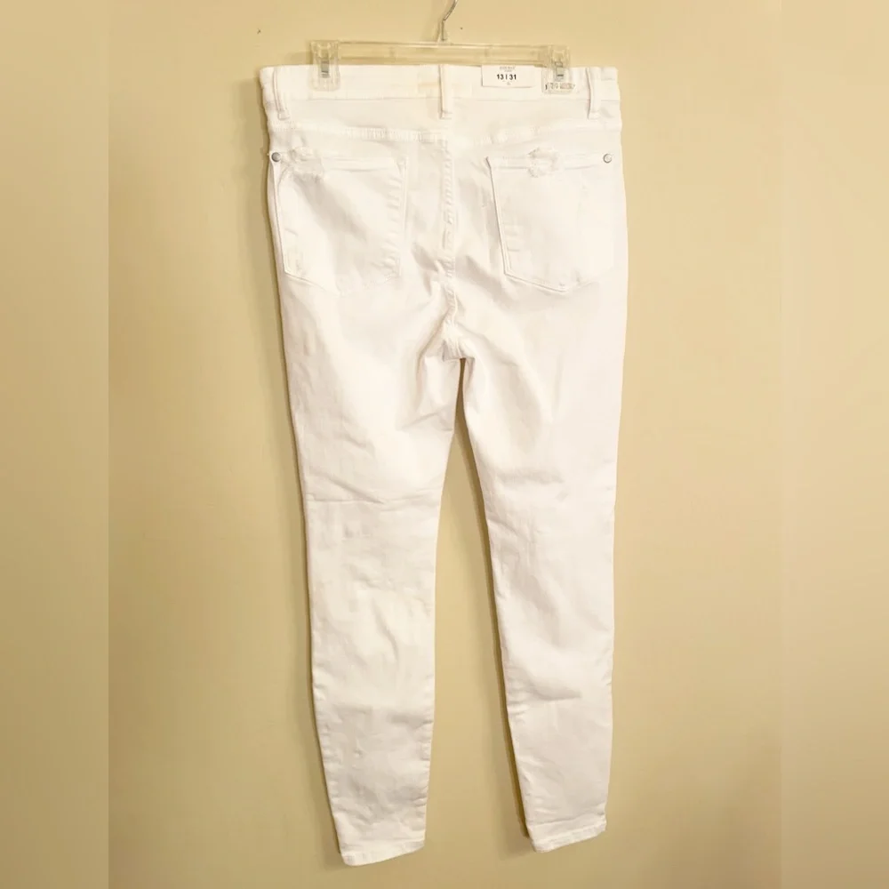 Judy Blue Mid-Rise Skinny Destroyed Jeans 82280 - Picture 6 of 10